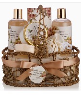 Home Spa Gift Basket Honey & Almond Scent, Bath & body 