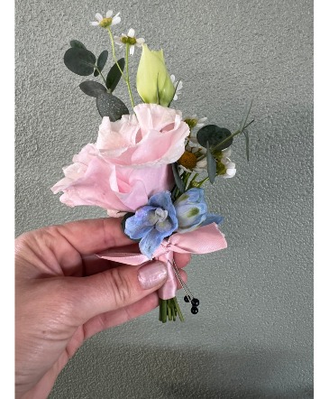 Homecoming Boutonniere  in Eunice, LA | PETALS & POTS, LLC