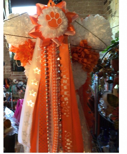 Homecoming mum 18 “ Celina tx Homecoming mum 18”