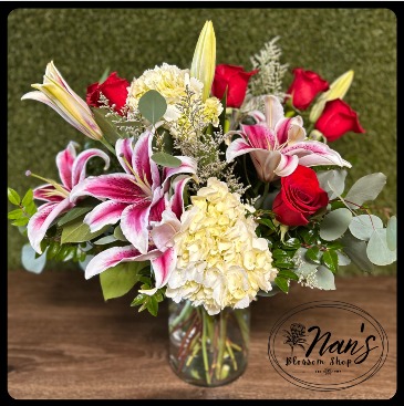 Hopeless Romantic  in Bryan, TX | NAN'S BLOSSOM SHOP