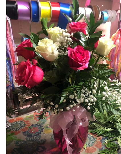 hot pink and white roses Flower Arrangement