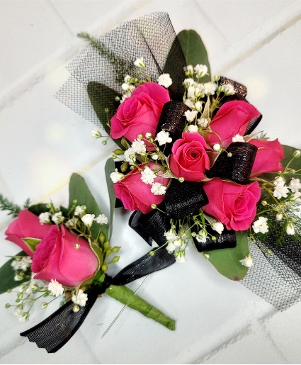 Hot to Trot Corsage