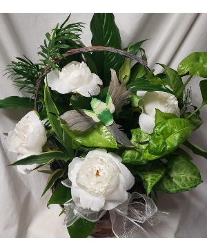 Hummingbird Planter with silk flowers and Hummingbird 