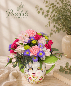 Hummingbird Teapot Fresh Arrangement