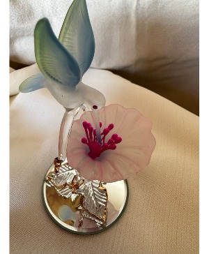 Hummingbird with Pink flower 