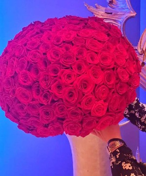 hundred  roses Gigantic bundle roses