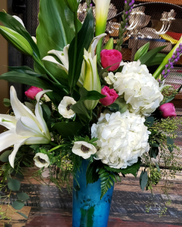 Hydrangea, garden roses and Lily 