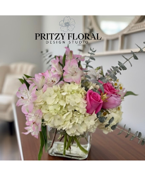 Hydrangea mixed  Low square vase 