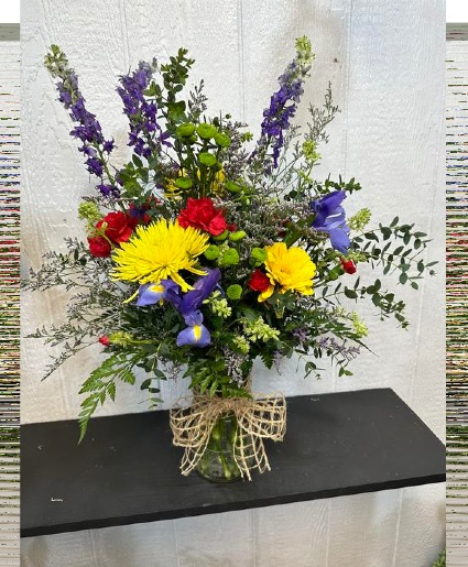 I'm So Pretty Floral Arrangement in a Vase