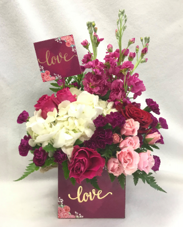 IN LOVE WITH YOU! WOODEN BURGANDY BOX
