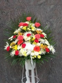 IN OUR THOUGHTS AND PRAYERS BASKET 