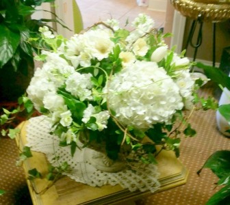 Innocence Pava' in Chattanooga, TN | Chantilly Lace Floral Boutique LLC