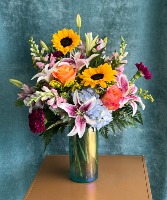 IRIDESCENT DREAM FLOWER ARRANGEMENT