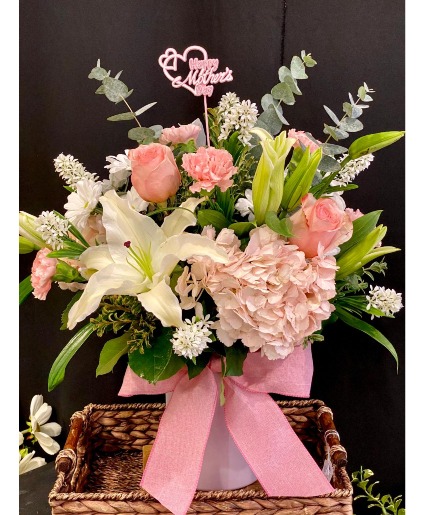 Johanna Fresh Flower Arrangement