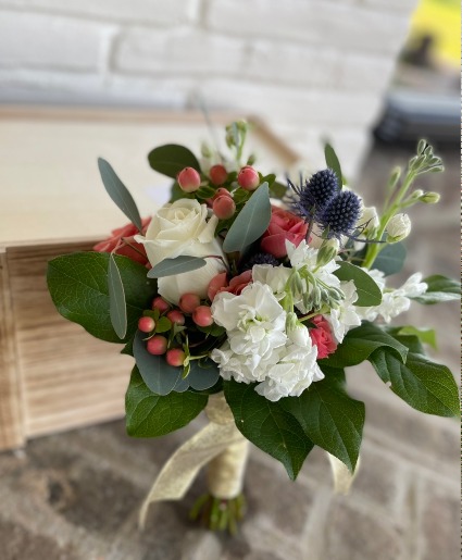 Jolene Handheld Bouquet 