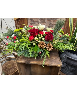 Joyous Holiday Table Spray Holiday
