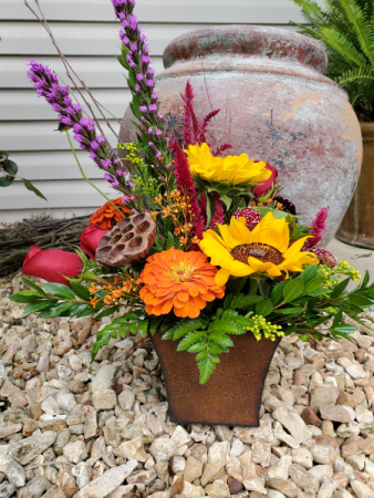 Just a little outdoorsy Fresh arrangement 