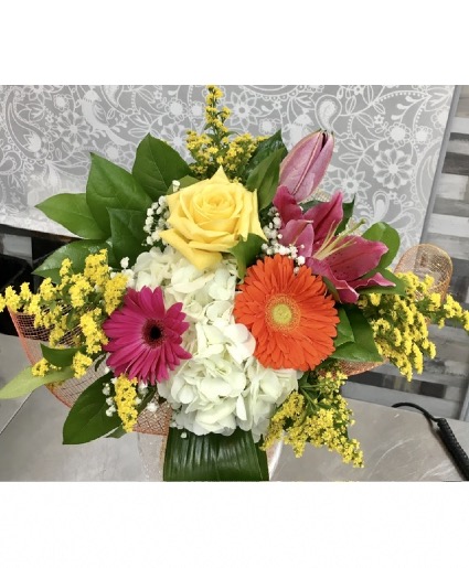 Splendid Spring Bouquet  No Vase 