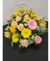 K128D Summery Basket Deluxe Basket