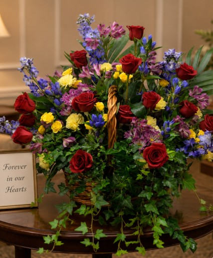 K608 Heartfelt Rememberance Sympathy Basket Large Basket 