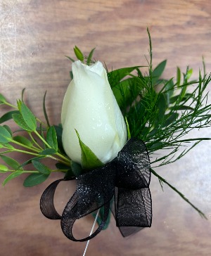 KEEP IT GREEN BOUTONNIERE  boutonniere