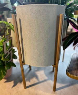 Kings Planter pot with stand