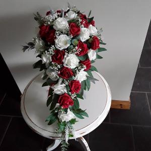 Kiss me again wedding Bouq 