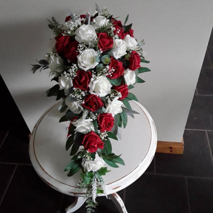 Kiss me again wedding Bouq 