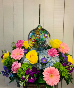 Kitras Tree Garden Fresh Floral Arrangement with Keepsake