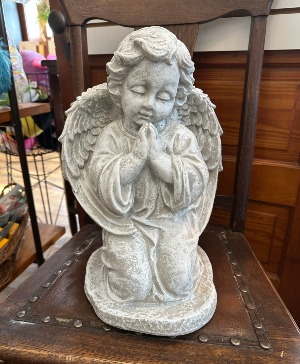 Kneeling Angel Planter 