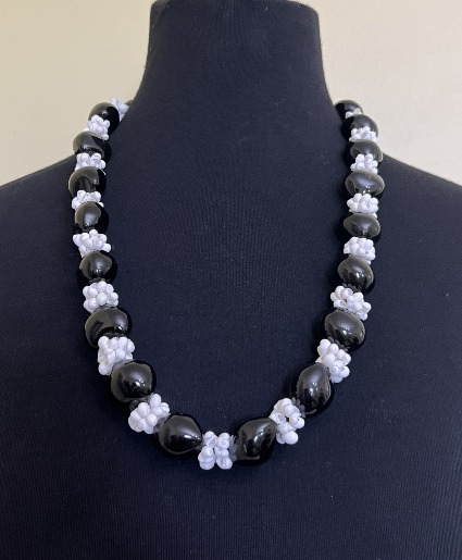 Kukui Nut Lei 