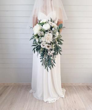 Lady J's Cascade Wedding Bouquets 