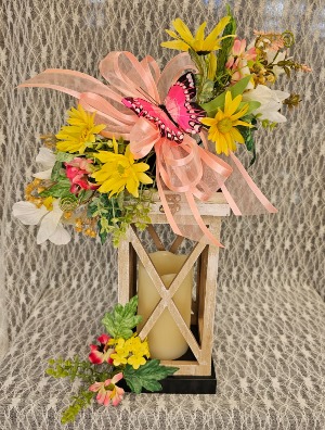 Lantern - Silk Daisies & Pink Butterfly 