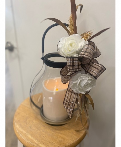 Lantern w/led candleand timer 