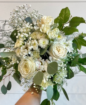 Large Deluxe Neutrals Prom Bouquet