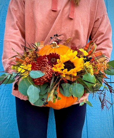 Large Pumpkin Centerpiece   in Syracuse, IN | Dynamic Floral