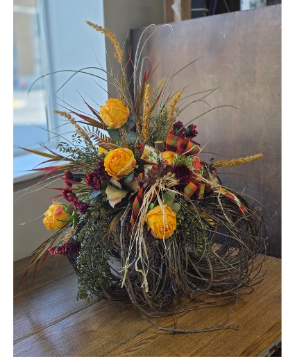 Large Silk design, grapevine pumpkin 