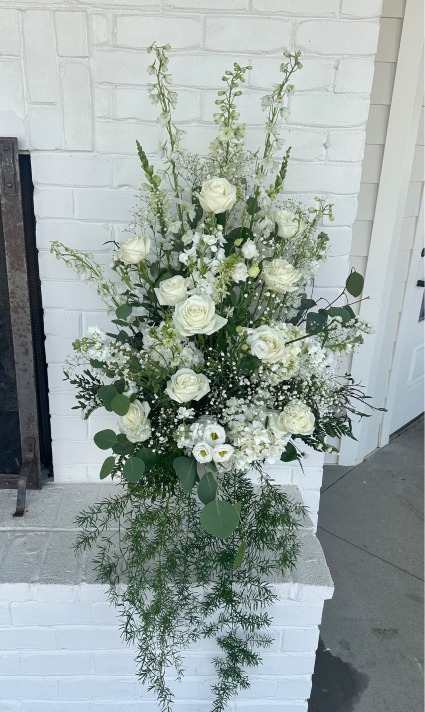LARGE URN ARRANGMENT WEDDING FLOWERS