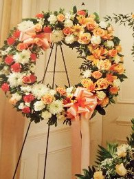 Large wreath peach and white c-07