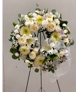 Lasting love Standing Wreath 