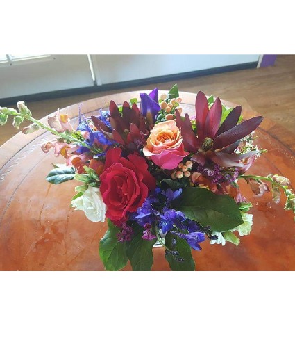 Lavish Lake Love Table