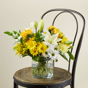 Lemonade Bouquet 22-M5d Vase Arrangement