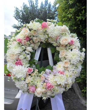 light pink standing wreath  Funeral Spray