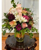 Light Victorian Rose Fresh Vase