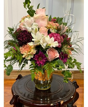 Light Victorian Rose Fresh Vase