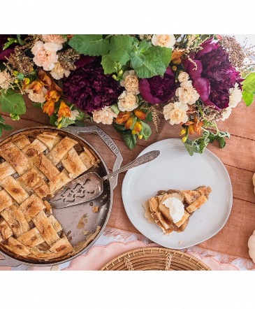 Like Warm Apple Pie  Centerpiece & Pie in Klamath Falls, OR | Yarrow in Bloom