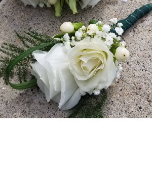 Lisianthus Boutonniere 
