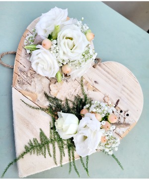 Lisianthus With Peach Accent Wrist Corsage 