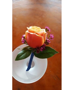 Lost in the Tropics Boutonniere 