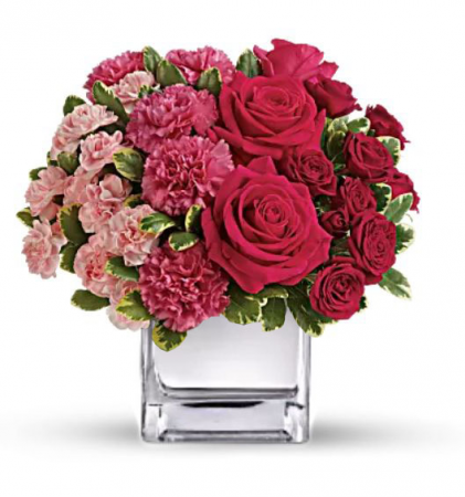 Beautiful Love Cube Vase